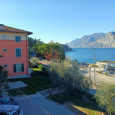 Capri Apartment *