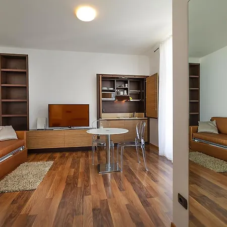 Capri アパート マルチェージネ